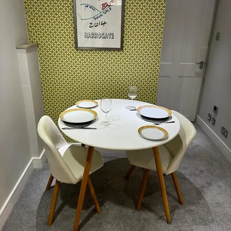 Apartament Garden Mews - 2 Double Bedrooms - *