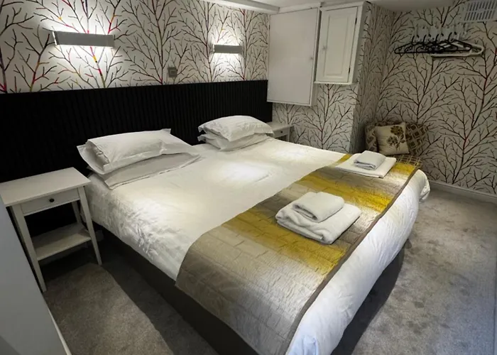 Garden Mews - 2 Double Bedrooms - Apartamento Harrogate