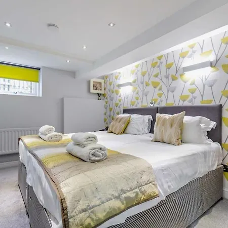 Garden Mews - 2 Double Bedrooms - * Harrogate